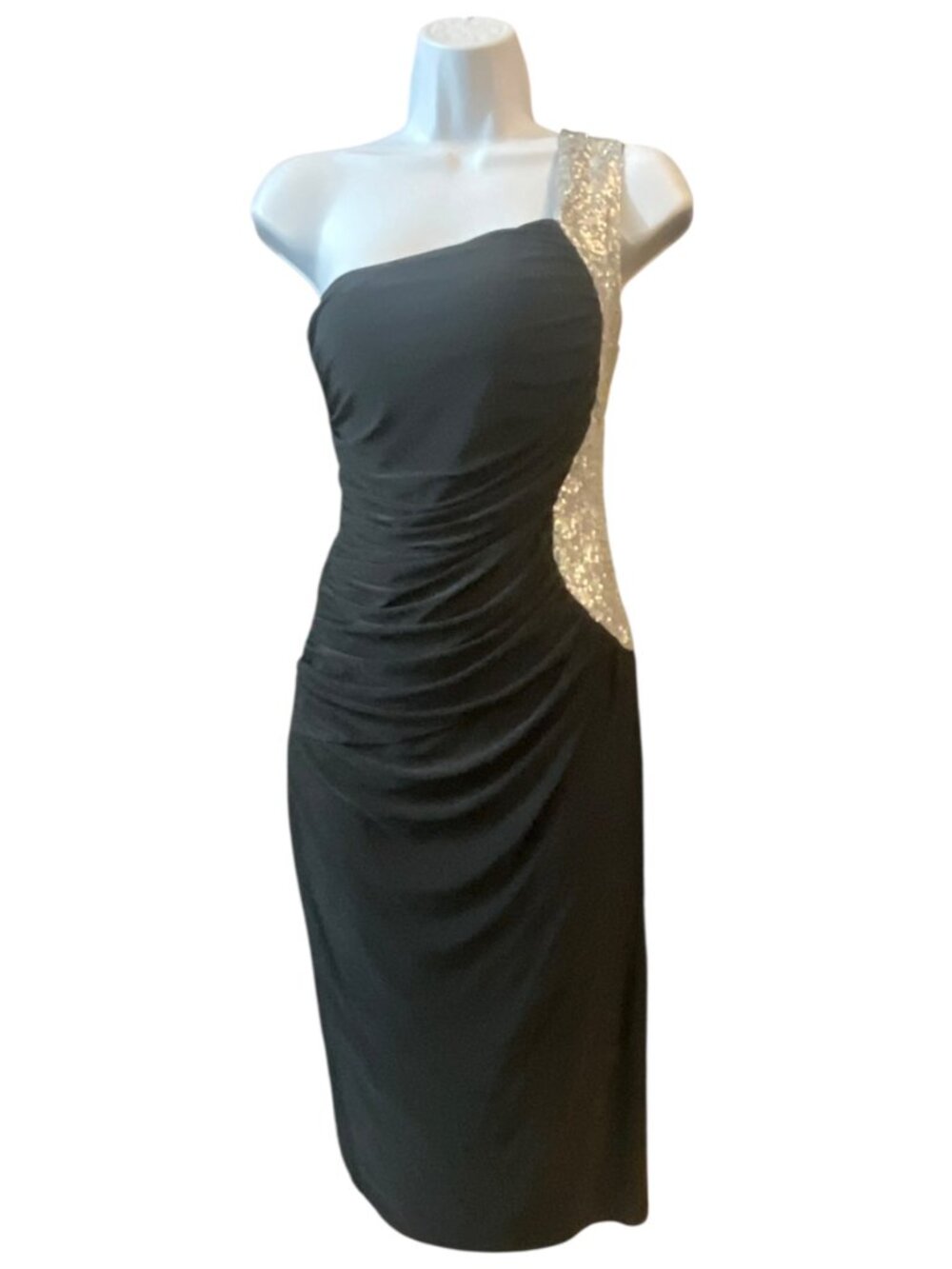 KDK London One‑Shoulder Sequin Accent Cocktail Dress Ruched Knee Length Sz Large